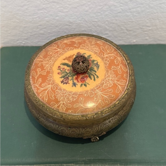 Antique Made in England Floral Pink & White Lace Inset Powder Vanity Jar - Picture 4 of 14